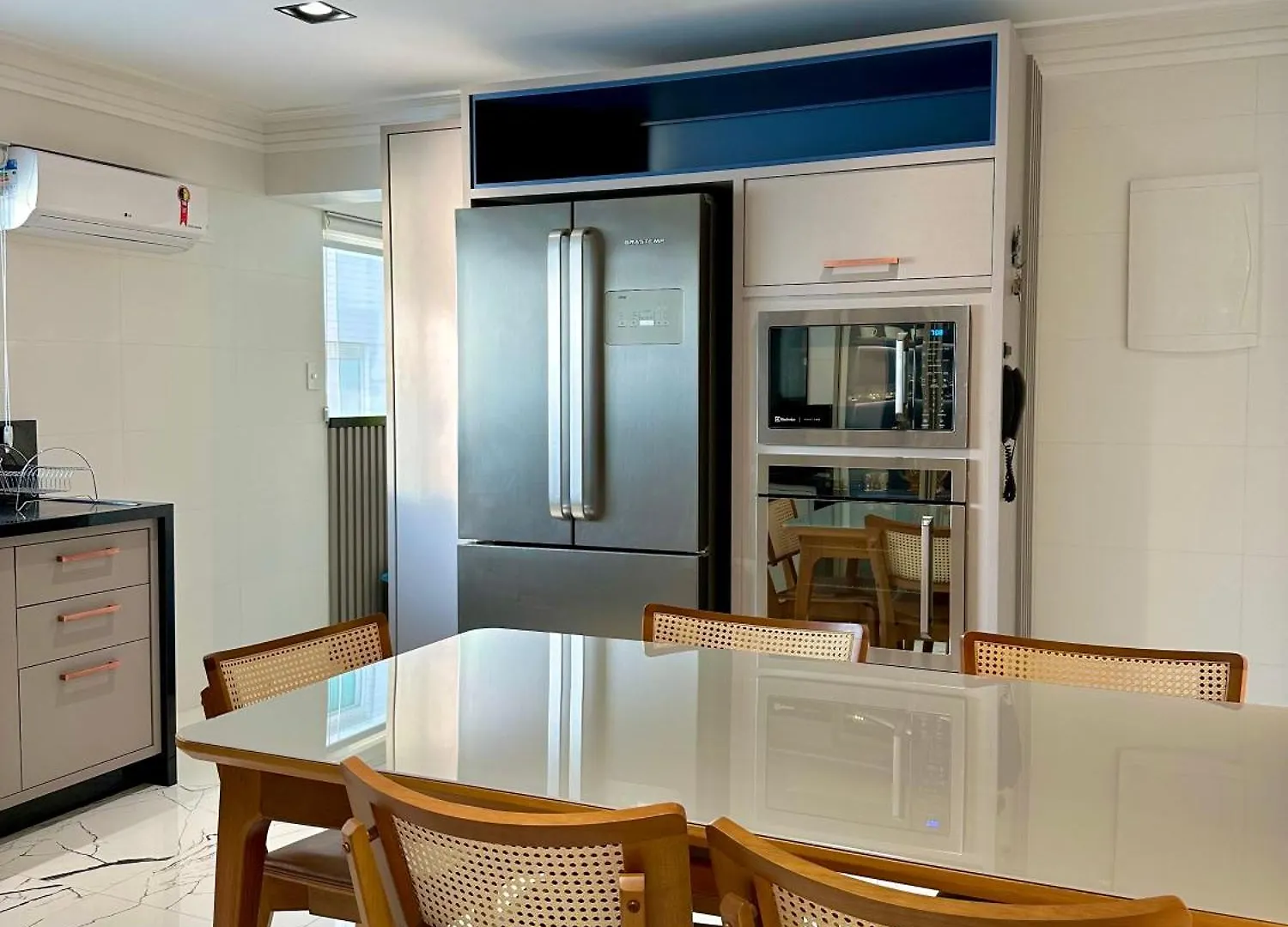 Apartamento De Frente Pro Mar Em Balneario Camboriu