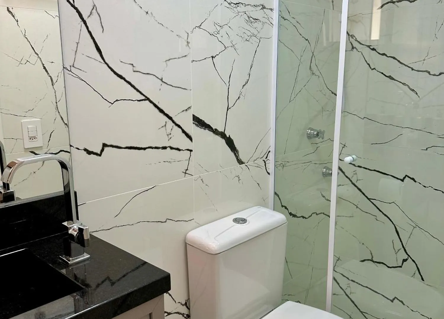 Apartamento De Frente Pro Mar Em Balneário Camboriú